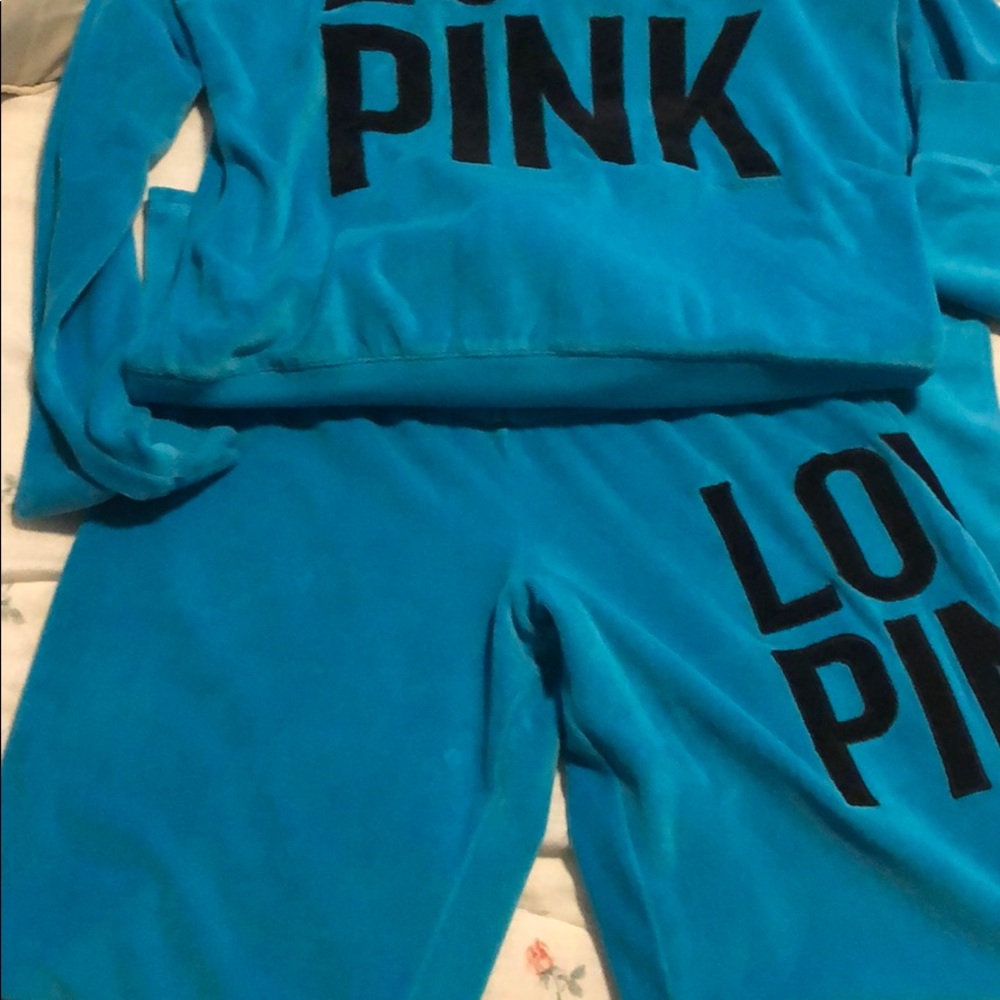 VS velour lounger